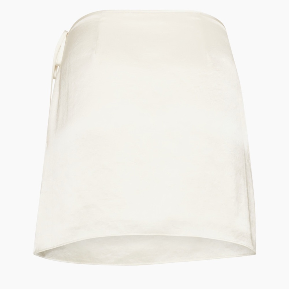 Aritzia Elixir satin mini skirt✨ - Picture 5 of 7